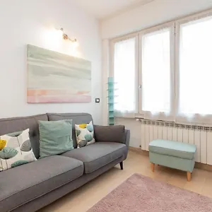 Appartamento Luxury Near Bocconi Zamenhof 7, Milano